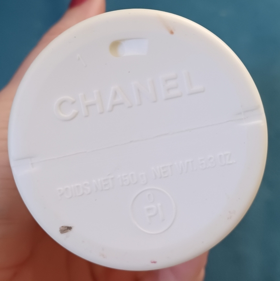 Chanel No. 5 vintage Talc bottle - EMPTY - Picture 2 of 5